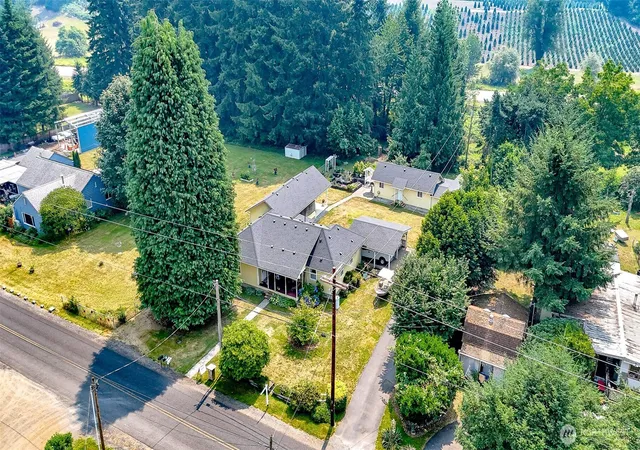 Photo 3 of Single family home for sale at 137 Damron Rd, Mossyrock, WA 98564 | MLS# NWM2558751 | Listing updated on 2026-09-28