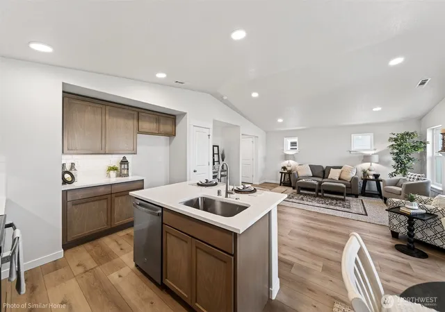 Photo 2 of Single family home for sale at 1409 Bill Ave, Walla Walla, WA 99362 | MLS# NWM2558785 | Listing updated on 2026-10-12