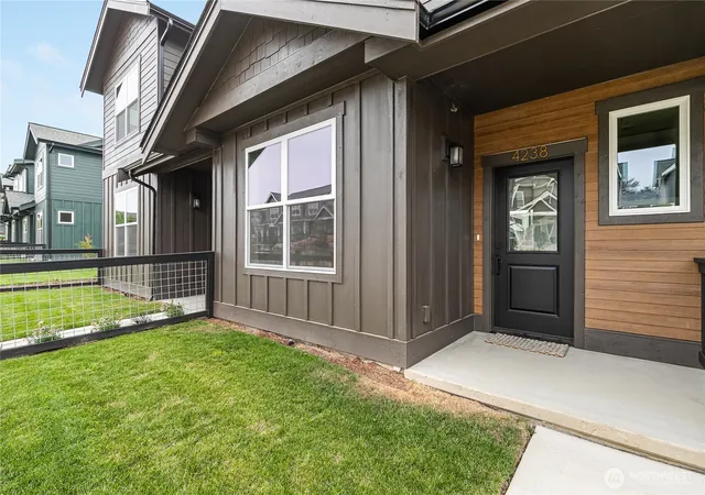 Photo 1 of Townhouse for sale at 4238 Melrose Ln, Bellingham, WA 98226 | MLS# NWM2558824 | Listing updated on 2026-09-28