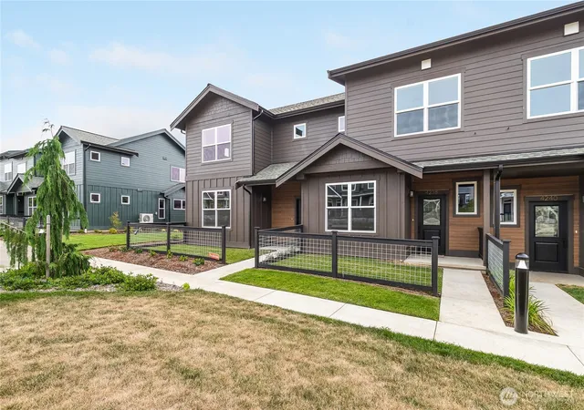 Photo 2 of Townhouse for sale at 4238 Melrose Ln, Bellingham, WA 98226 | MLS# NWM2558824 | Listing updated on 2026-09-28
