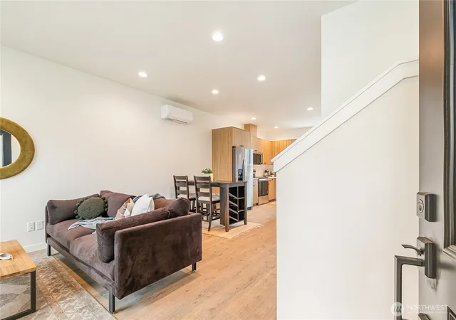 Photo 3 of Townhouse for sale at 4238 Melrose Ln, Bellingham, WA 98226 | MLS# NWM2558824 | Listing updated on 2026-09-28