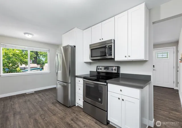 Photo 4 of Sale Pending at 422 167th Street S, Spanaway, WA 98387 | MLS# NWM2558847 | Listing updated on 2026-09-25