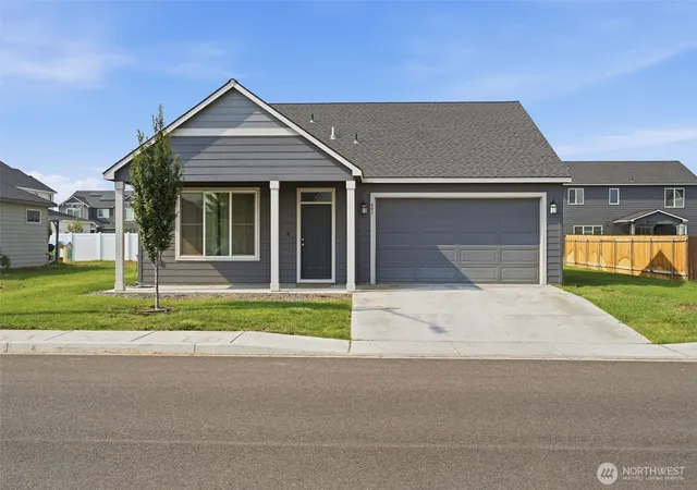 Single family home for sale at 403 Emerald Ave, Grandview, WA 98930 | MLS# NWM2558887