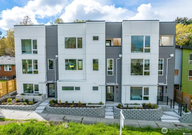 Photo 2 of Single family home for sale at 1467 S Columbian Way, Seattle, WA 98144 | MLS# NWM2558900 | Listing updated on 2026-09-30