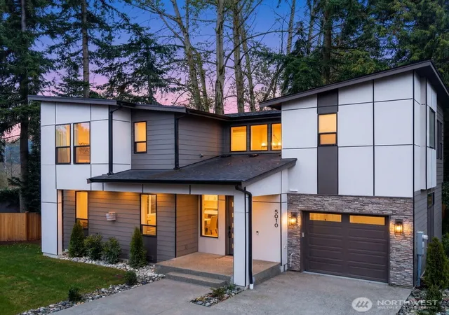 Photo 4 of Single family home for sale at 5010 114th Avenue NE, Kirkland, WA 98033 | MLS# NWM2558902 | Listing updated on 2026-09-26
