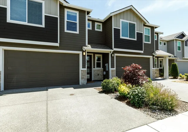 Photo 1 of Townhouse for sale at 360 Sw Ballast Way, Oak Harbor, WA 98277 | MLS# NWM2558917 | Listing updated on 2026-09-23