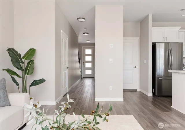 Photo 3 of Townhouse for sale at 360 Sw Ballast Way, Oak Harbor, WA 98277 | MLS# NWM2558917 | Listing updated on 2026-09-23