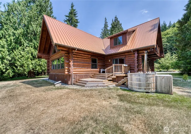 Photo 3 of Mansion for sale at 35837 Fox Crk Ln, Sedro Woolley, WA 98284 | MLS# NWM2558947 | Listing updated on 2026-09-23