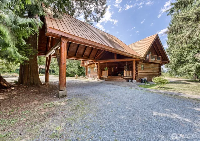 Photo 4 of Single family home for sale at 35837 Fox Crk Ln, Sedro Woolley, WA 98284 | MLS# NWM2558947 | Listing updated on 2026-09-23