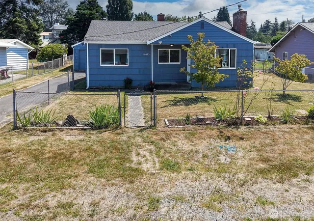 Photo 2 of Single family home for sale at 10303 B St E, Tacoma, WA 98445 | MLS# NWM2558949 | Listing updated on 2026-09-19