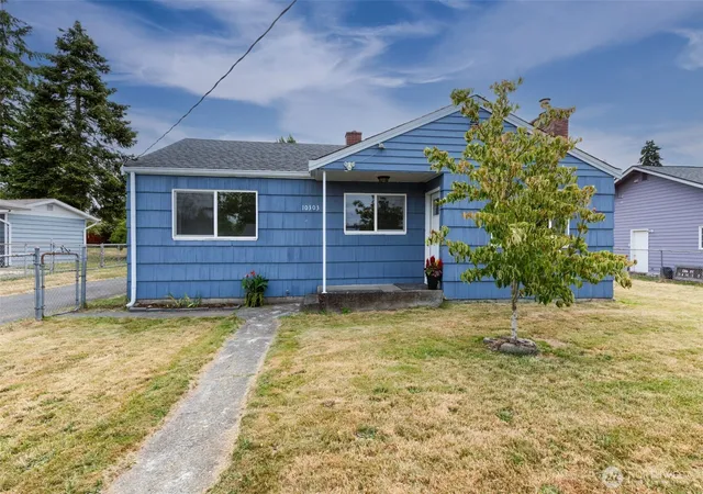 Photo 3 of Single family home for sale at 10303 B St E, Tacoma, WA 98445 | MLS# NWM2558949 | Listing updated on 2026-09-19