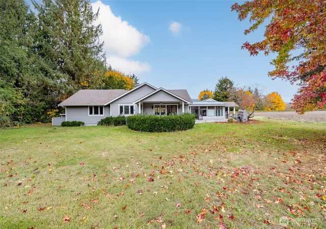 Photo 3 of Sale Pending at 30825 Walberg Rd, Sedro Woolley, WA 98284 | MLS# NWM2558951 | Listing updated on 2026-08-21