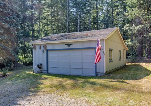Photo 2 of Single family home for sale at 500 Mallard Ln NW, Seabeck, WA 98380 | MLS# NWM2558956 | Listing updated on 2026-09-23