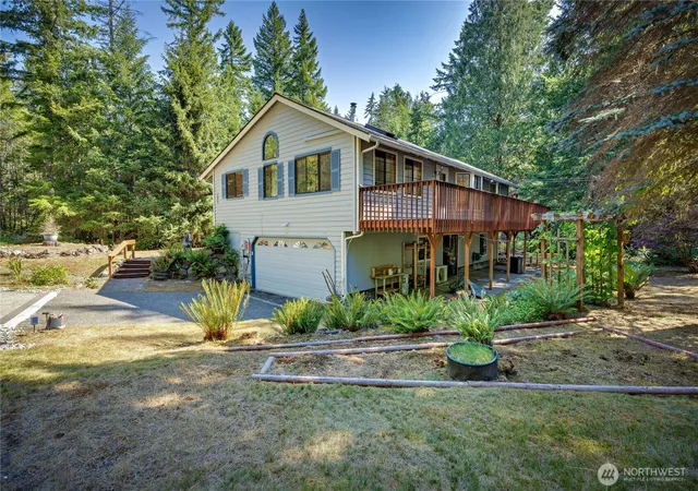 Photo 3 of Single family home for sale at 500 Mallard Ln NW, Seabeck, WA 98380 | MLS# NWM2558956 | Listing updated on 2026-09-23
