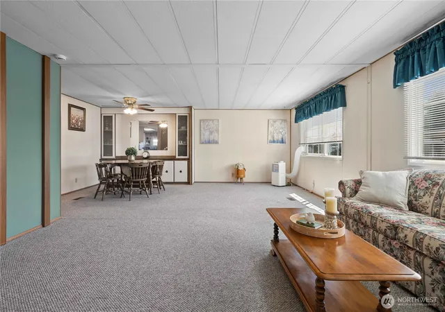 Photo 4 of Manufactured home for sale at 1402 22nd Street NE #262, Auburn, WA 98002 | MLS# NWM2558977 | Listing updated on 2026-09-23