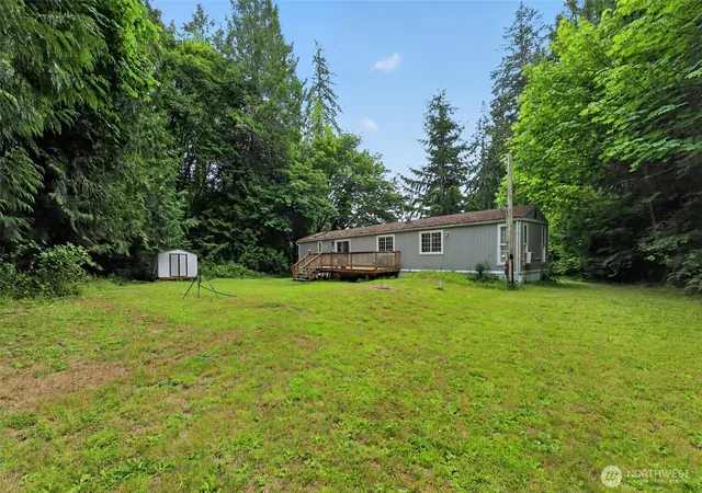 Photo 3 of Manufactured home for sale at 810 SE Totten Shrs Dr, Shelton, WA 98584 | MLS# NWM2558980 | Listing updated on 2026-09-23