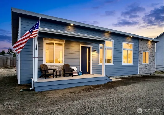 Photo 2 of Single family home for sale at 475 Sportsmens St Sw, Ocean Shores, WA 98569 | MLS# NWM2558999 | Listing updated on 2026-09-28