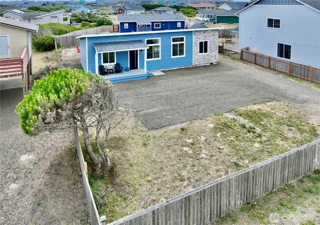 Photo 3 of Single family home for sale at 475 Sportsmens St Sw, Ocean Shores, WA 98569 | MLS# NWM2558999 | Listing updated on 2026-09-28