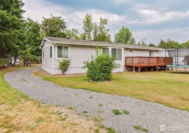 Photo 3 of Manufactured home for sale at 1300 Sw Mayer Ave, Winlock, WA 98596 | MLS# NWM2559009 | Listing updated on 2026-09-30