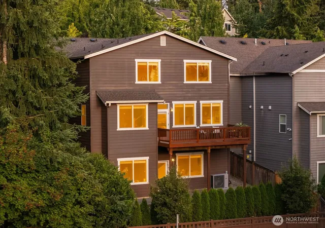 Photo 4 of Single family home for sale at 14008 SE 21st Place, Bellevue, WA 98007 | MLS# NWM2559032 | Listing updated on 2026-09-28