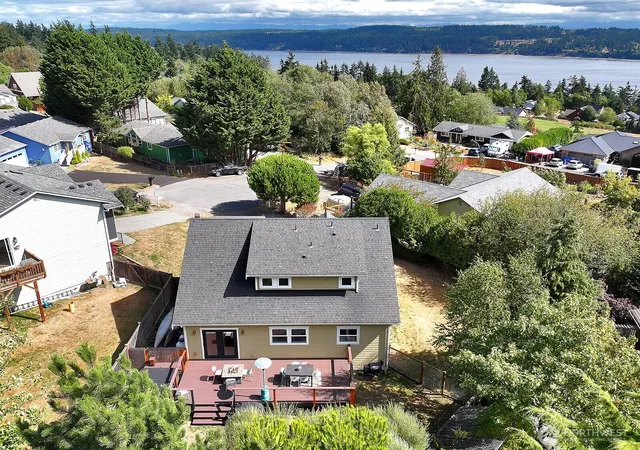 Photo 2 of Single family home for sale at 4876 Breezefair Rd, Freeland, WA 98249 | MLS# NWM2559048 | Listing updated on 2026-09-23
