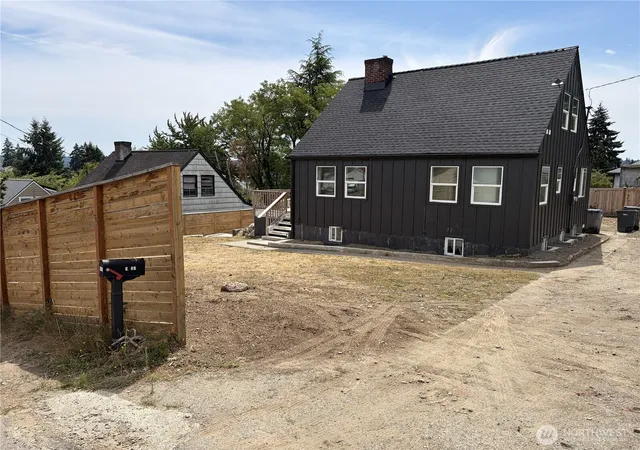 Photo 1 of Sale Pending at 4123 W D St, Bremerton, WA 98312 | MLS# NWM2559069 | Listing updated on 2026-09-19