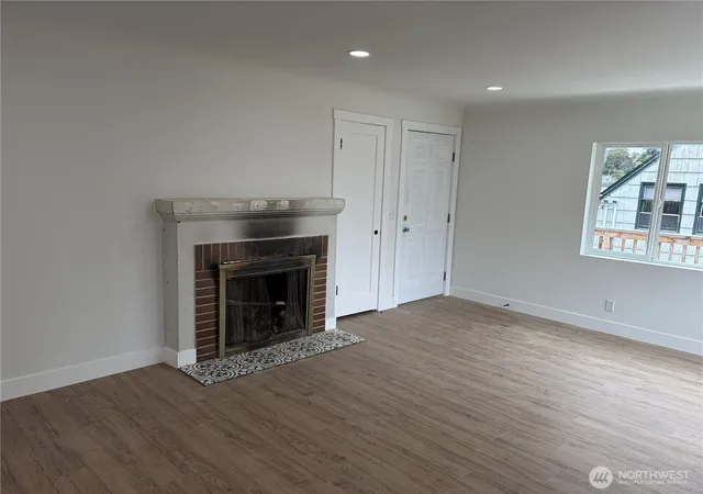 Photo 4 of Single Family Residence at 4123 W D St, Bremerton, WA 98312 | MLS# NWM2559069 | | Sold on 2026-09-25