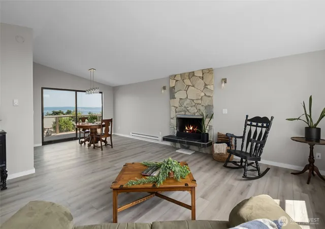 Photo 3 of Single family home for sale at 1264 Eagle Crst Dr, Oak Harbor, WA 98277 | MLS# NWM2559086 | Listing updated on 2026-09-24