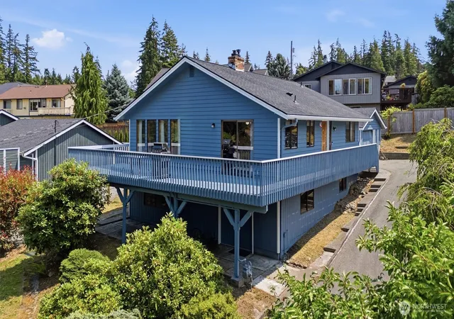Photo 1 of Single family home for sale at 352 Lochwood Dr, Camano Island, WA 98282 | MLS# NWM2559129 | Listing updated on 2026-09-25