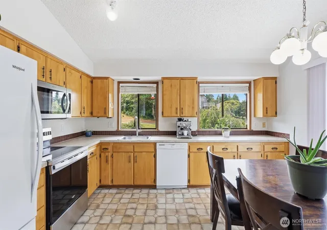 Photo 3 of Single family home for sale at 352 Lochwood Dr, Camano Island, WA 98282 | MLS# NWM2559129 | Listing updated on 2026-09-25