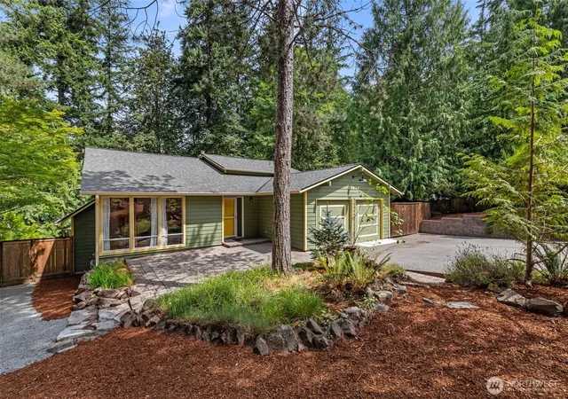 Photo 3 of Single family home for sale at 21434 Se 16th Place, Sammamish, WA 98075 | MLS# NWM2559141 | Listing updated on 2026-09-26