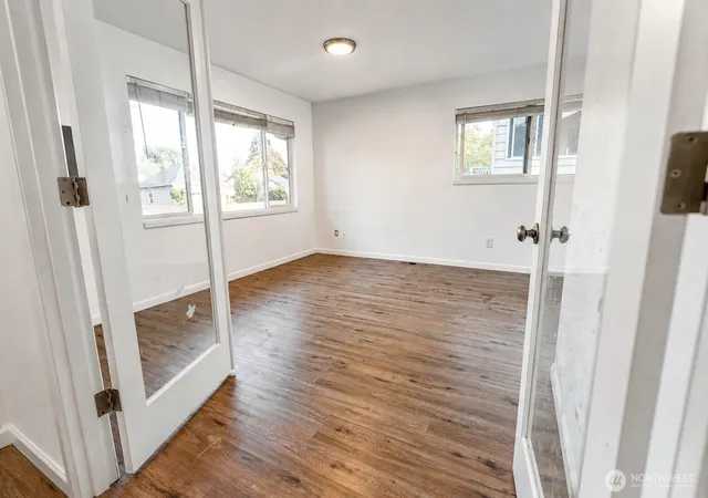 Photo 3 of Single family home for sale at 6835 Yakima Ave, Tacoma, WA 98408 | MLS# NWM2559149 | Listing updated on 2026-09-23
