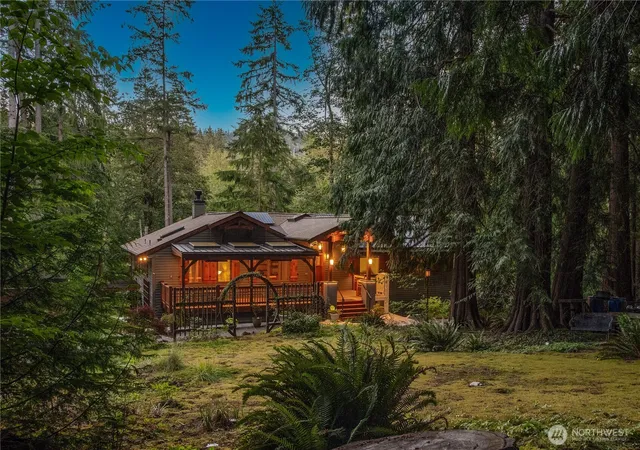 Photo 1 of Single family home for sale at 14808 260th Avenue SE, Issaquah, WA 98027 | MLS# NWM2559163 | Listing updated on 2026-10-01