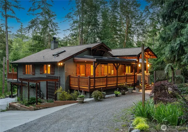 Single family home for sale at 14808 260th Avenue SE, Issaquah, WA 98027 | MLS# NWM2559163