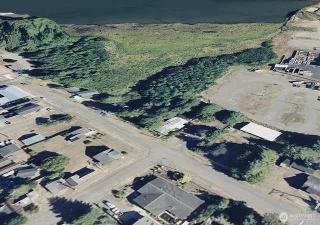 Photo 3 of Land for sale at 805 Lake St Se, Ilwaco, WA 98624 | MLS# NWM2559204 | Listing updated on 2026-09-23