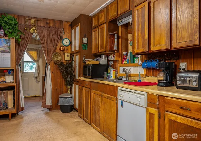 Photo 3 of Single family home for sale at 505 Hawthorne St, Kelso, WA 98626 | MLS# NWM2559237 | Listing updated on 2026-09-23