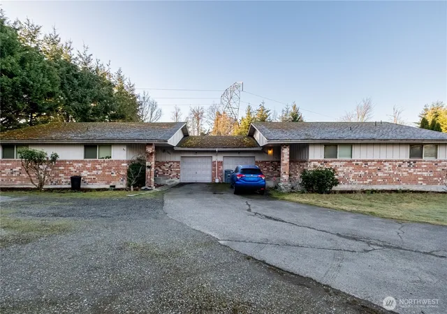 Multi family home for sale at 11211 126th Avenue Ct E, Puyallup, WA 98374 | MLS# NWM2559241