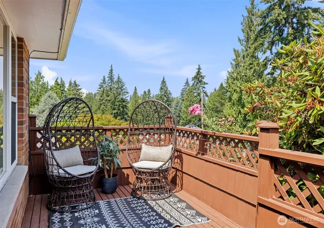Photo 2 of Single family home for sale at 16613 19th Avenue Sw, Burien, WA 98166 | MLS# NWM2559256 | Listing updated on 2026-09-24