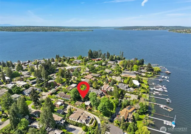 Photo 2 of Single family home for sale at 4442 95th Avenue Ne, Bellevue, WA 98004 | MLS# NWM2559257 | Listing updated on 2026-09-23
