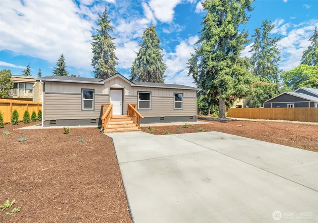 Photo 1 of Manufactured home for sale at 524 W Prairie St, Sequim, WA 98382 | MLS# NWM2559263 | Listing updated on 2026-09-23