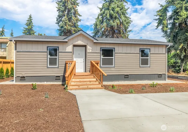 Photo 2 of Manufactured home for sale at 524 W Prairie St, Sequim, WA 98382 | MLS# NWM2559263 | Listing updated on 2026-09-23