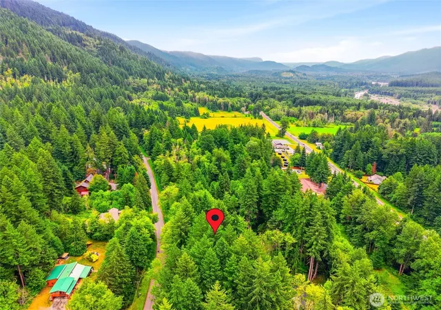 Photo 2 of Sale Pending at 31418 Mount Tahoma Cyn Rd E, Ashford, WA 98304 | MLS# NWM2559264 | Listing updated on 2026-09-07
