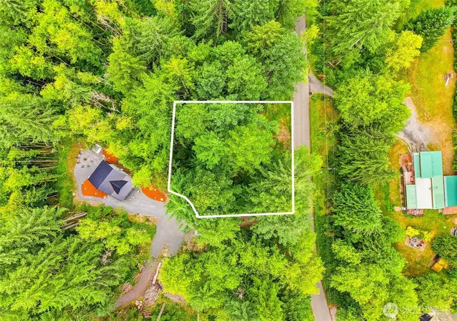 Photo 3 of Sale Pending at 31418 Mount Tahoma Cyn Rd E, Ashford, WA 98304 | MLS# NWM2559264 | Listing updated on 2026-09-07