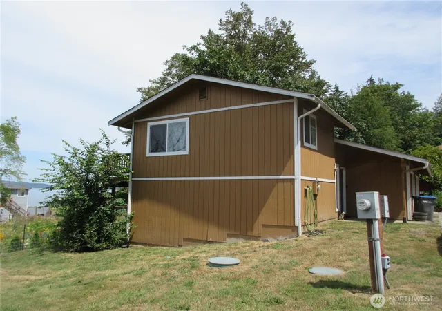 Photo 2 of House for sale at 4617 Beach Dr E, Port Orchard, WA 98366 | MLS# NWM2559306 | Listing updated on 2026-09-23