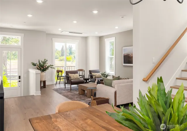 Photo 3 of Sale Pending at 433 Parkside Walk, Sammamish, WA 98074 | MLS# NWM2559315 | Listing updated on 2026-08-04