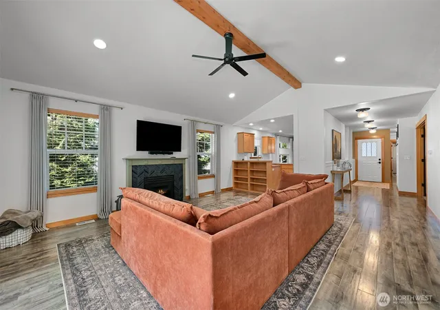 Photo 3 of Single family home for sale at 2175 Willow St, Lynden, WA 98264 | MLS# NWM2559321 | Listing updated on 2026-09-24