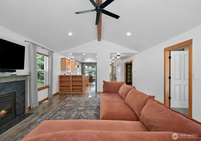 Photo 4 of Single family home for sale at 2175 Willow St, Lynden, WA 98264 | MLS# NWM2559321 | Listing updated on 2026-09-24