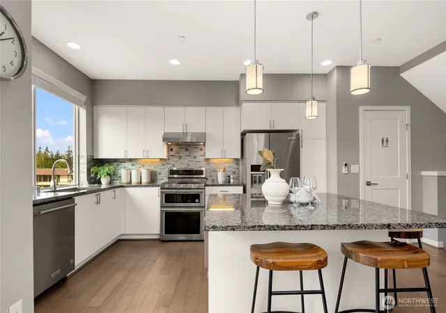 Photo 4 of Townhouse for sale at 1412 157th Place NE, Bellevue, WA 98008 | MLS# NWM2559329 | Listing updated on 2026-09-30