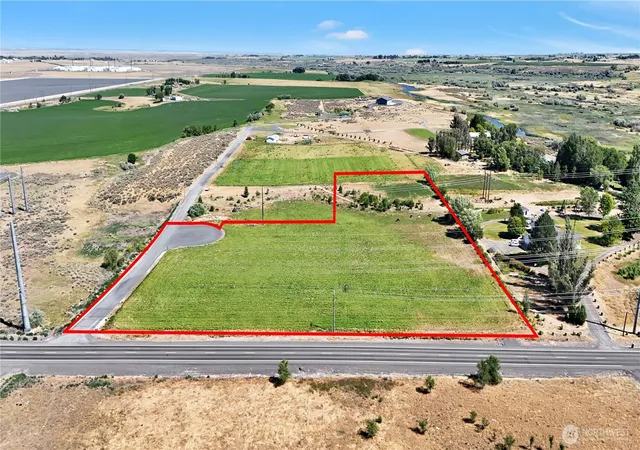 Photo 1 of Land for sale at 10310 Ne Road 7, Moses Lake, WA 98837 | MLS# NWM2559336 | Listing updated on 2026-10-02