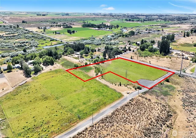 Photo 3 of Land for sale at 10310 NE Road 7, Moses Lake, WA 98837 | MLS# NWM2559336 | Listing updated on 2026-10-02